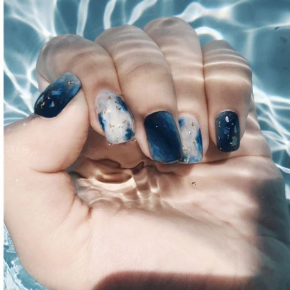 24 PCS Marbled Underwater Blue Press On Nails - Picture 1 of 6